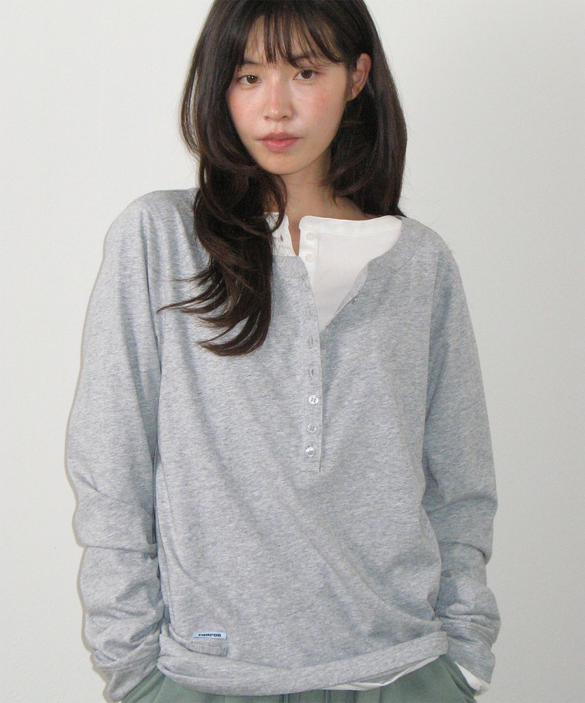 론론(RONRON) HENLEY NECK OVER FIT LONG SLEEVE GREY