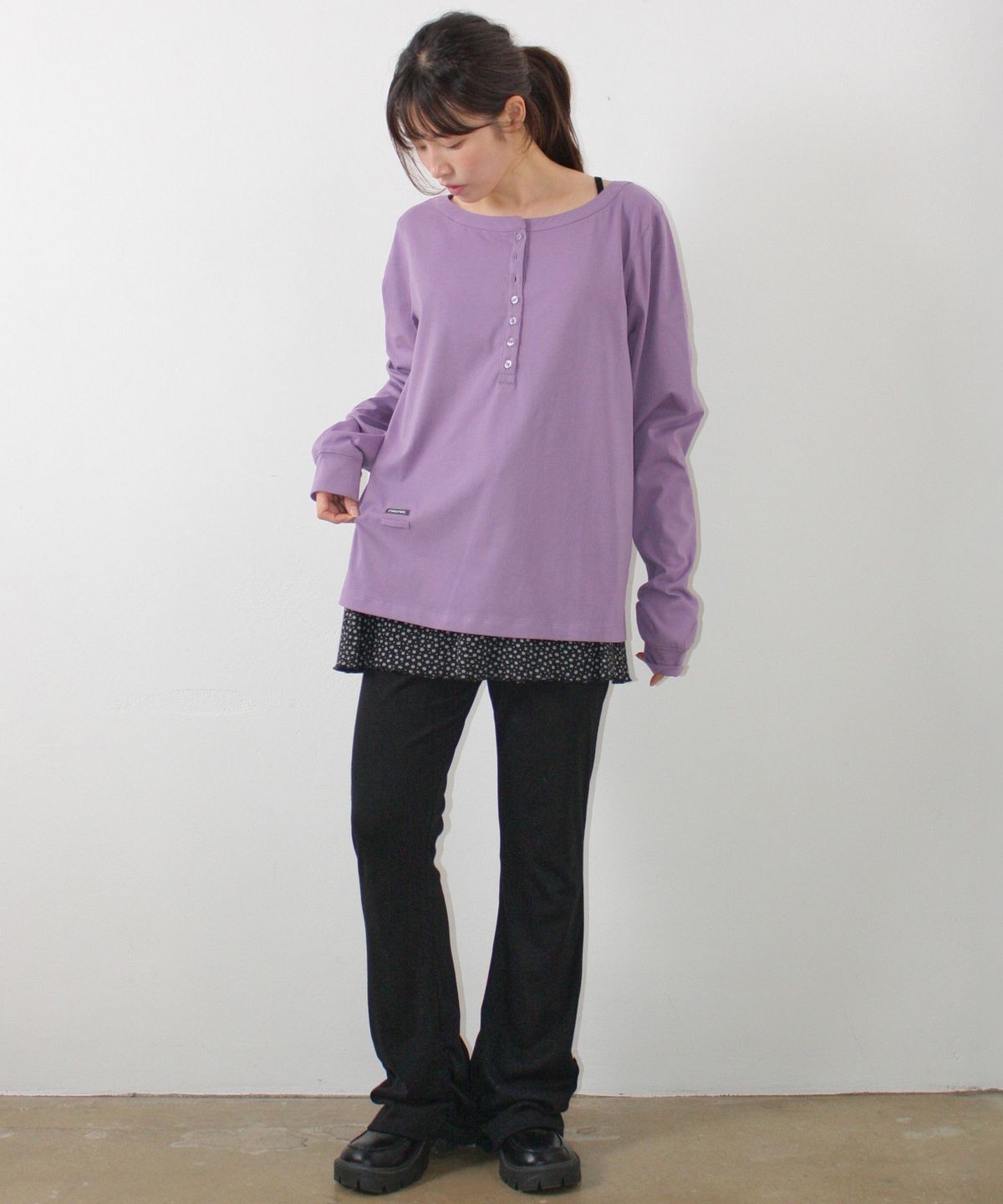 론론(RONRON) HENLEY NECK OVER FIT LONG SLEEVE PURPLE