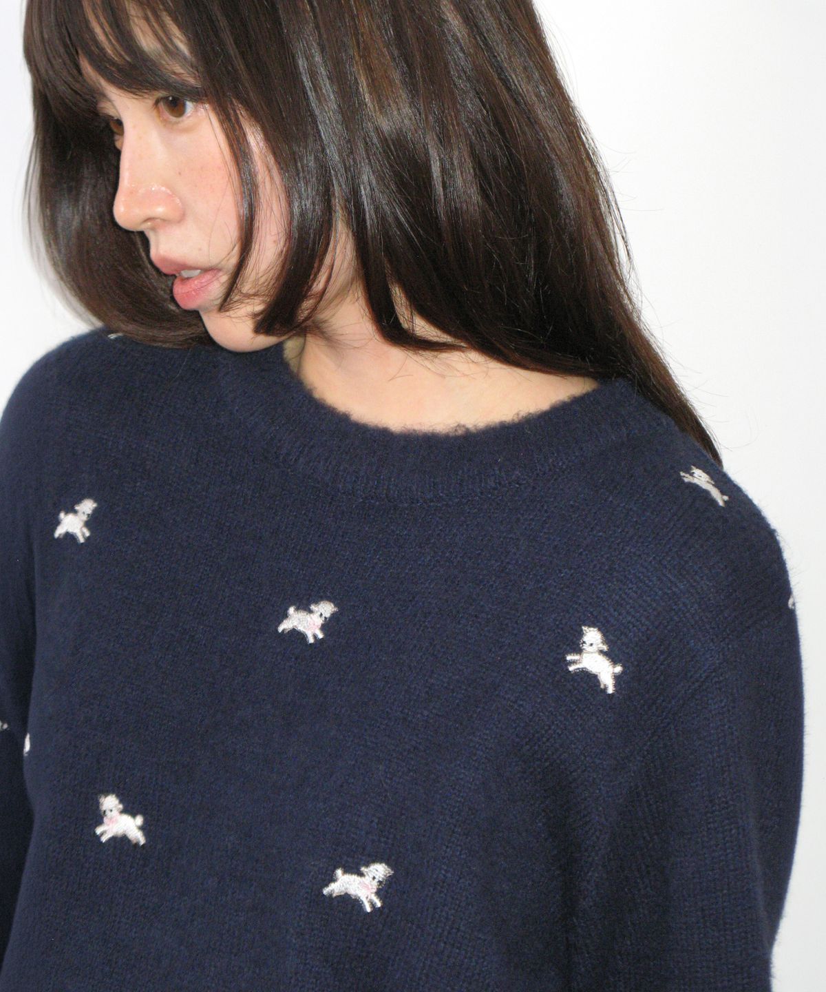 론론(RONRON) RIBBON SHEEP PATTERN KNIT PULLOVER NAVY