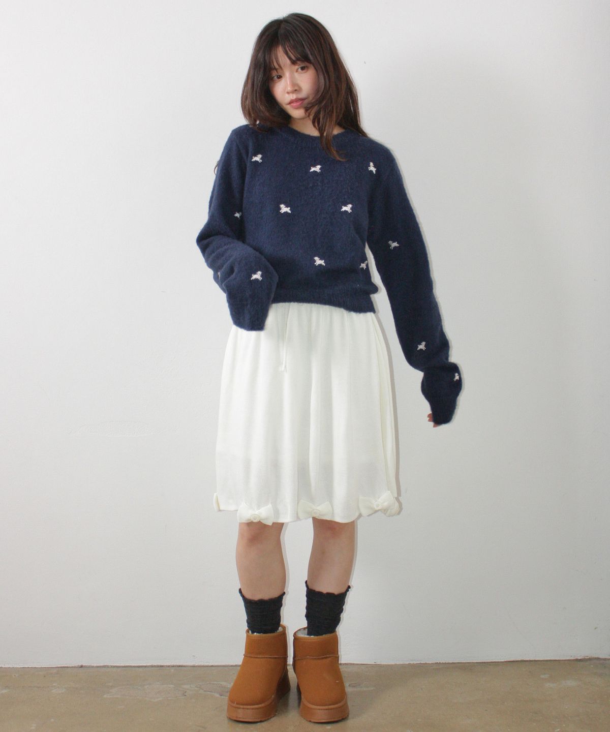 론론(RONRON) RIBBON SHEEP PATTERN KNIT PULLOVER NAVY