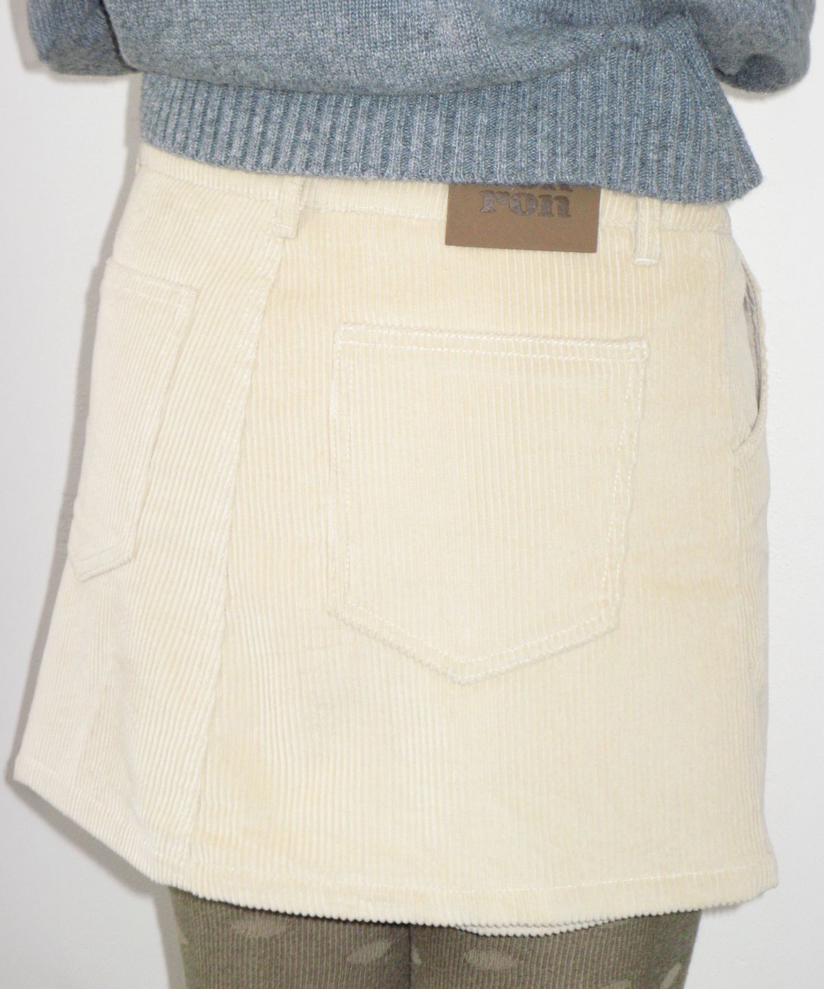 론론(RONRON) DOUBLE POCKET CORDUROY PANTSKIRT IVORY