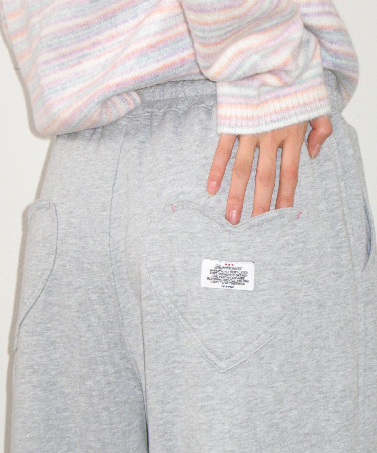 론론(RONRON) HEART POCKET WIDE JOGGER PANTS GREY