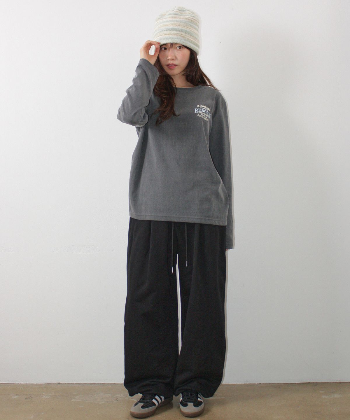 론론(RONRON) HEART POCKET WIDE JOGGER PANTS BLACK