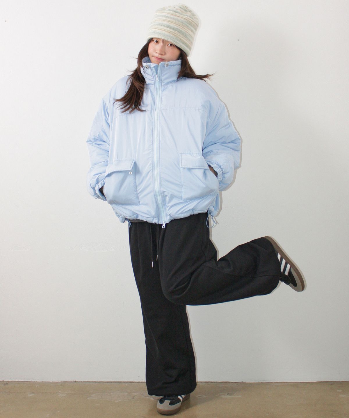 론론(RONRON) HEART POCKET WIDE JOGGER PANTS BLACK