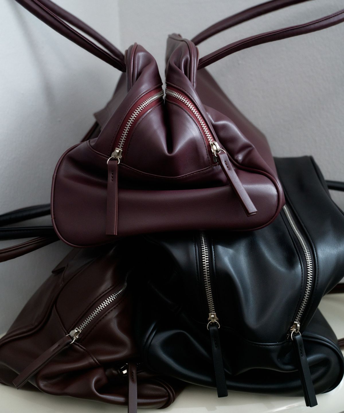 크리스틴프로젝트(CHRISTINE PROJECT) TWO ZIPPER BAG ORIGINAL(VIN CHAUD)
