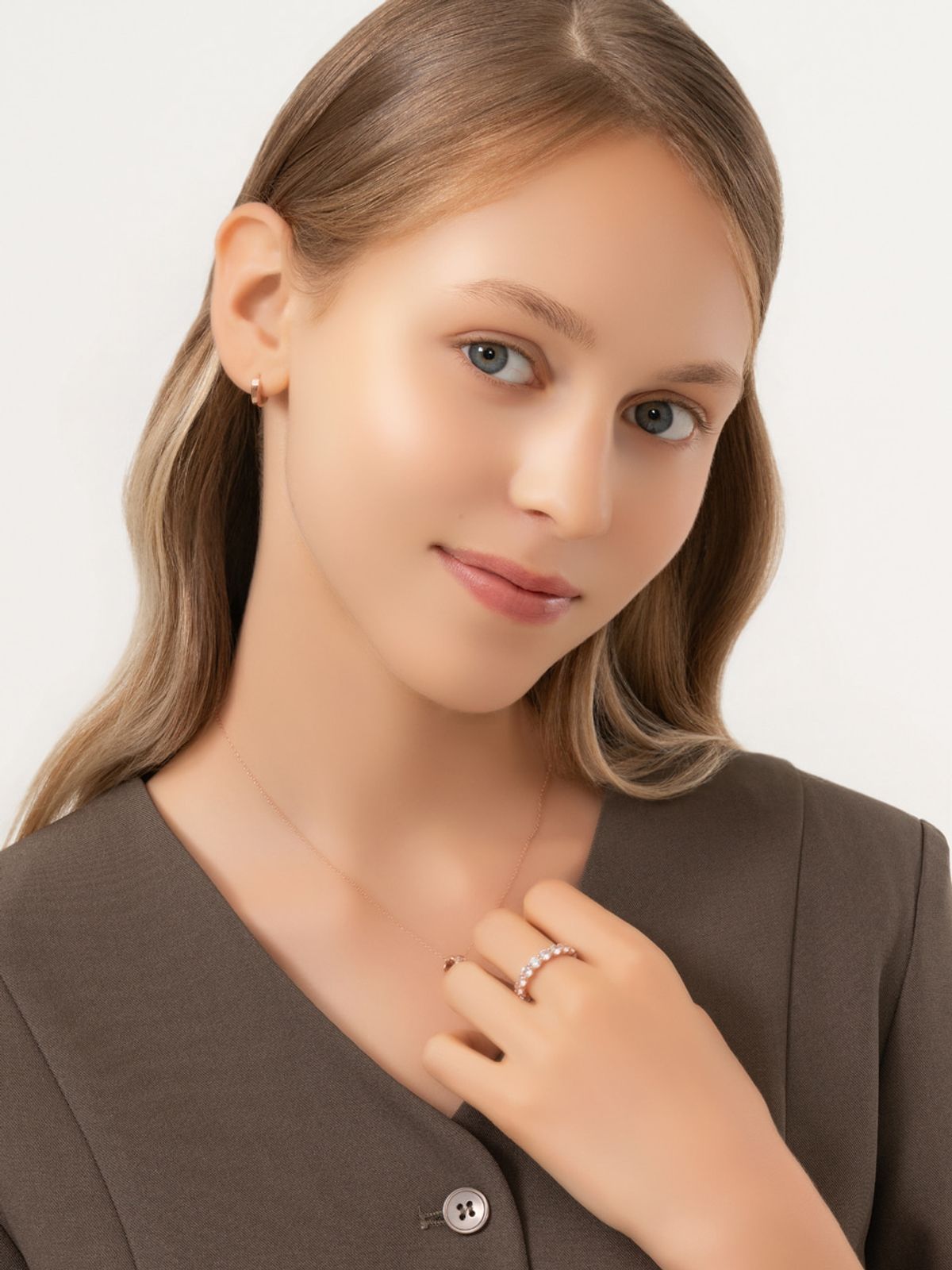 엘르주얼리(ELLEJEWELRY) 14K GF 미니 볼륨 원터치 귀걸이 ELGPEE596