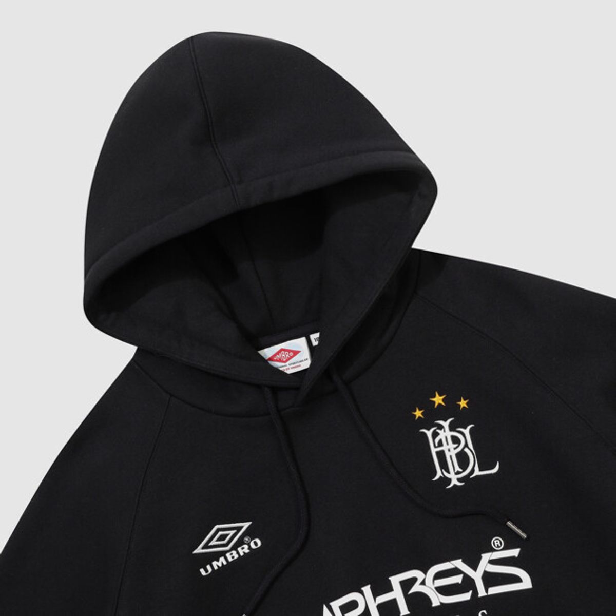 엄브로(UMBRO) HBL 네오 브릿 파이핑 기모 후드 티셔츠 블랙 UR321CHD94
