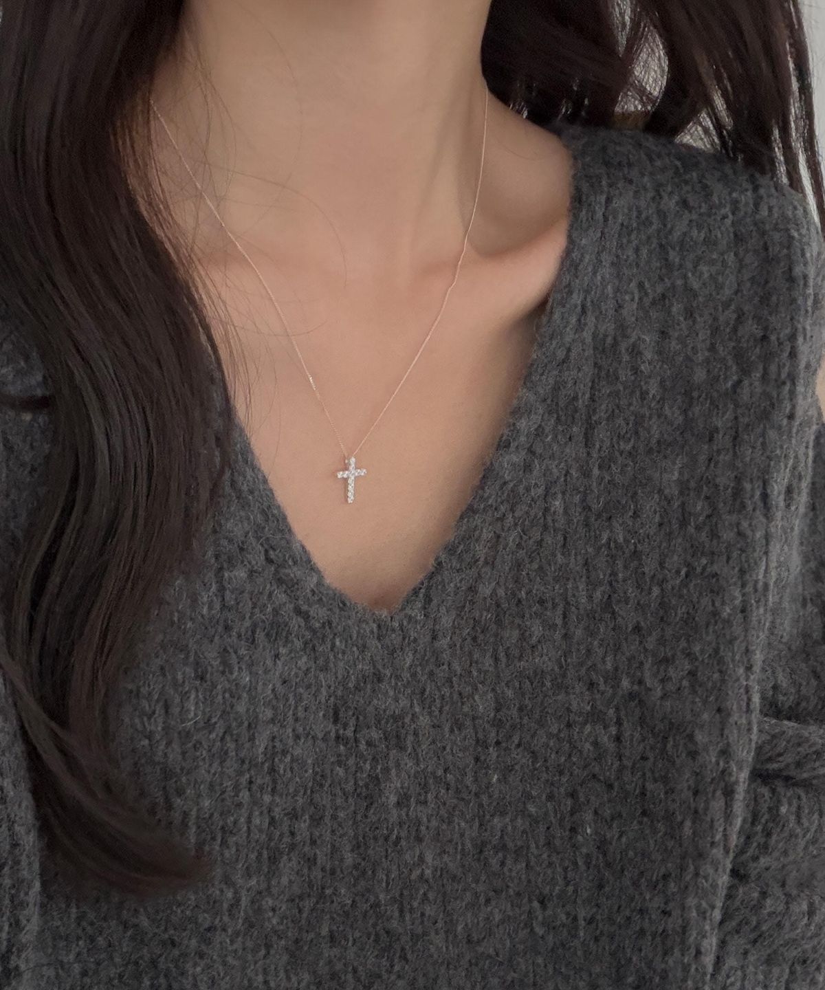 바라두(BARADU) 925 Crystal cross necklace