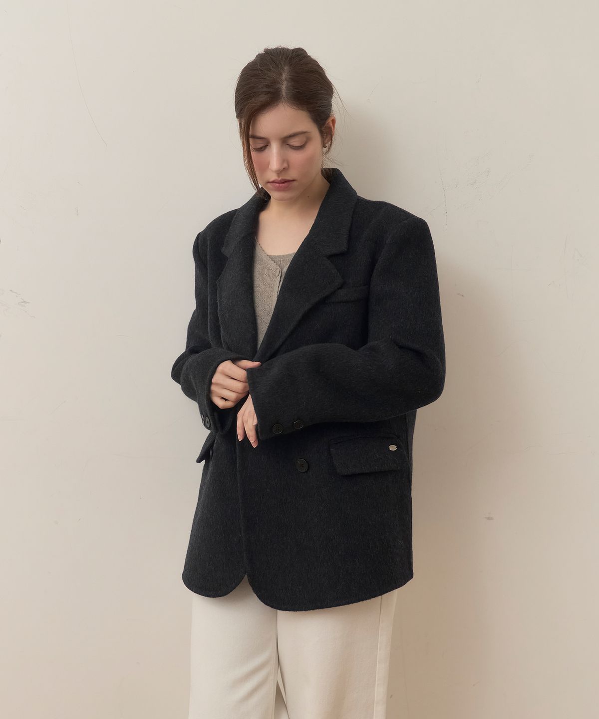 메종르하르(MAISONLEHAR) 아델린 루즈핏 코트 1color