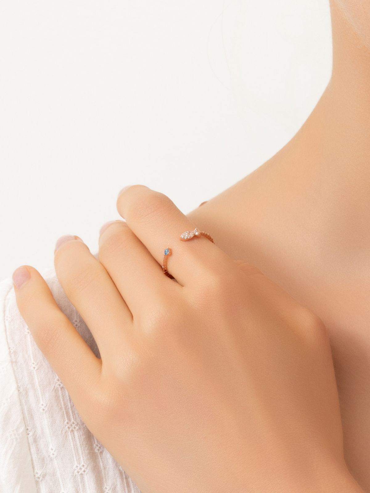 끄란느(CRANNE) 오션 피쉬 오픈링 C24RB097 (14K Gold Plated)