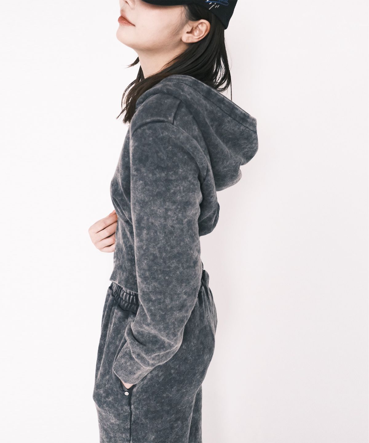 해빙(HAEBING) Half-Rib Snow Washed Pants (CHARCOAL)