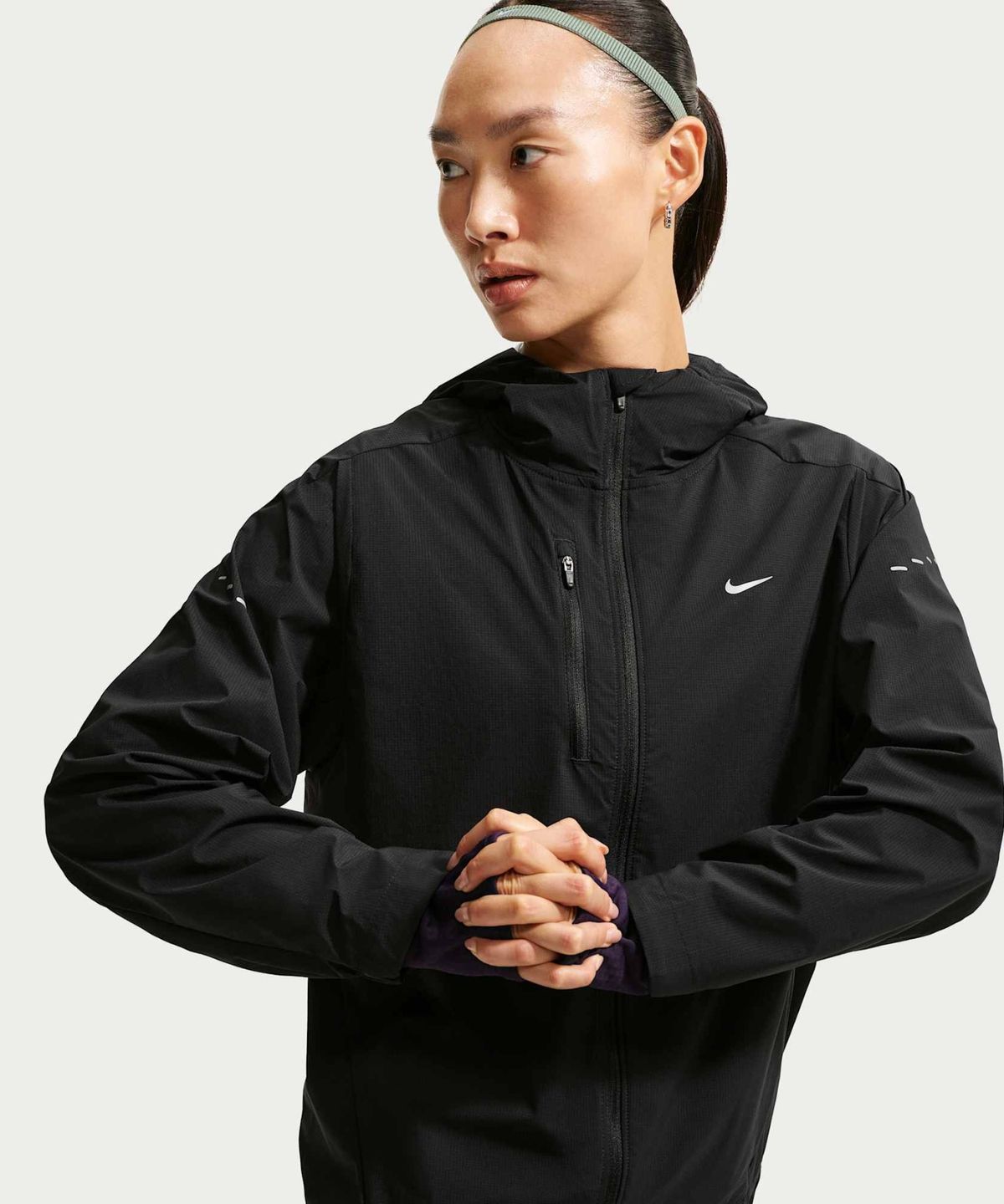 나이키(NIKE) 스위프트 스톰 핏 러닝 재킷 W - 블랙 / IH8142-010