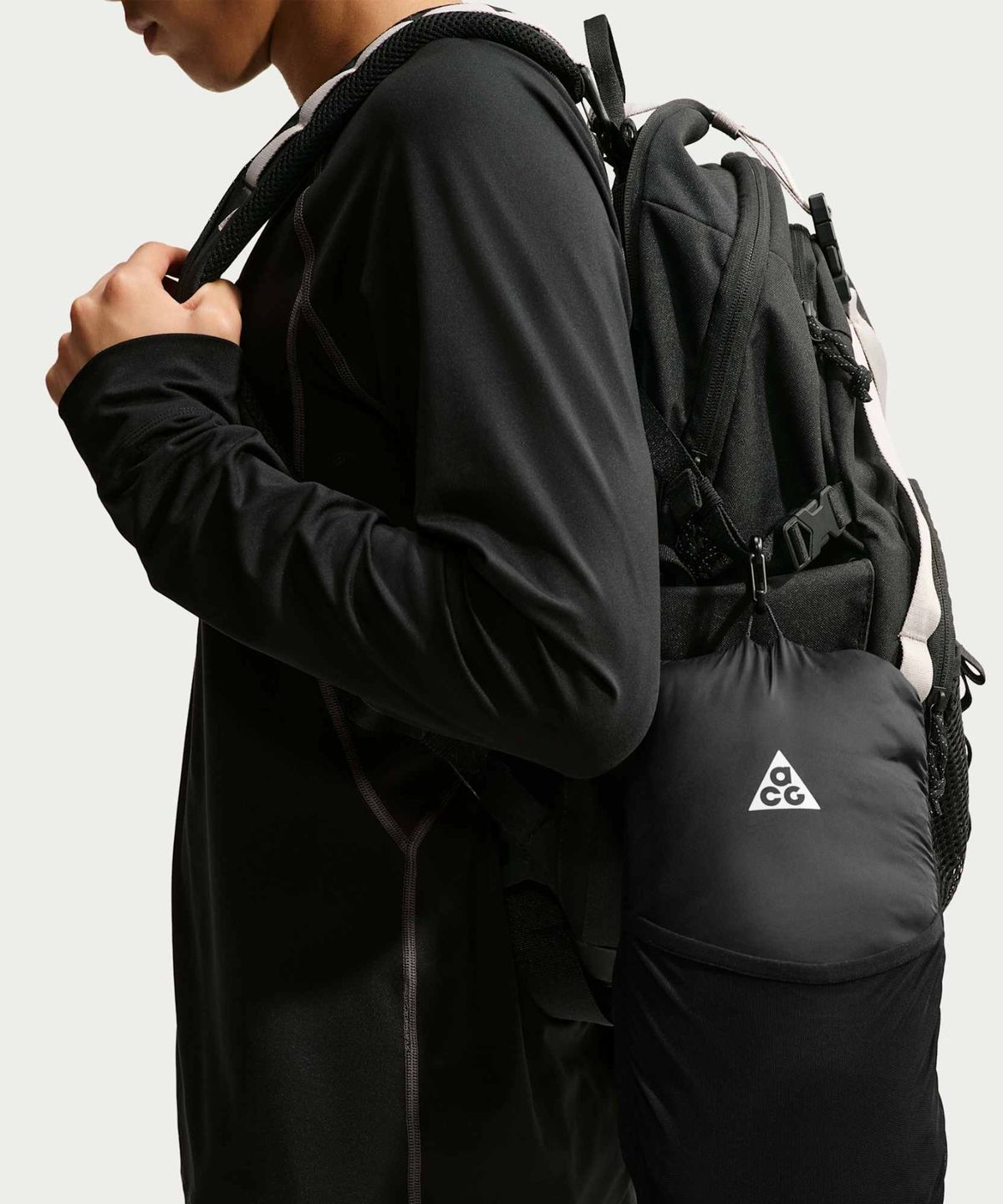 나이키(NIKE) ACG 라바 플로우 써마 핏 ADV 후드 재킷 M - 블랙:서밋 화이트 / IR2245-010