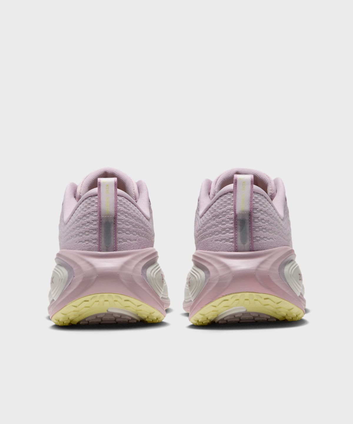 나이키(NIKE) 보메로 플러스 W - 파티클 로즈:실버 라일락:라이트 본:세일 / HV8154-609