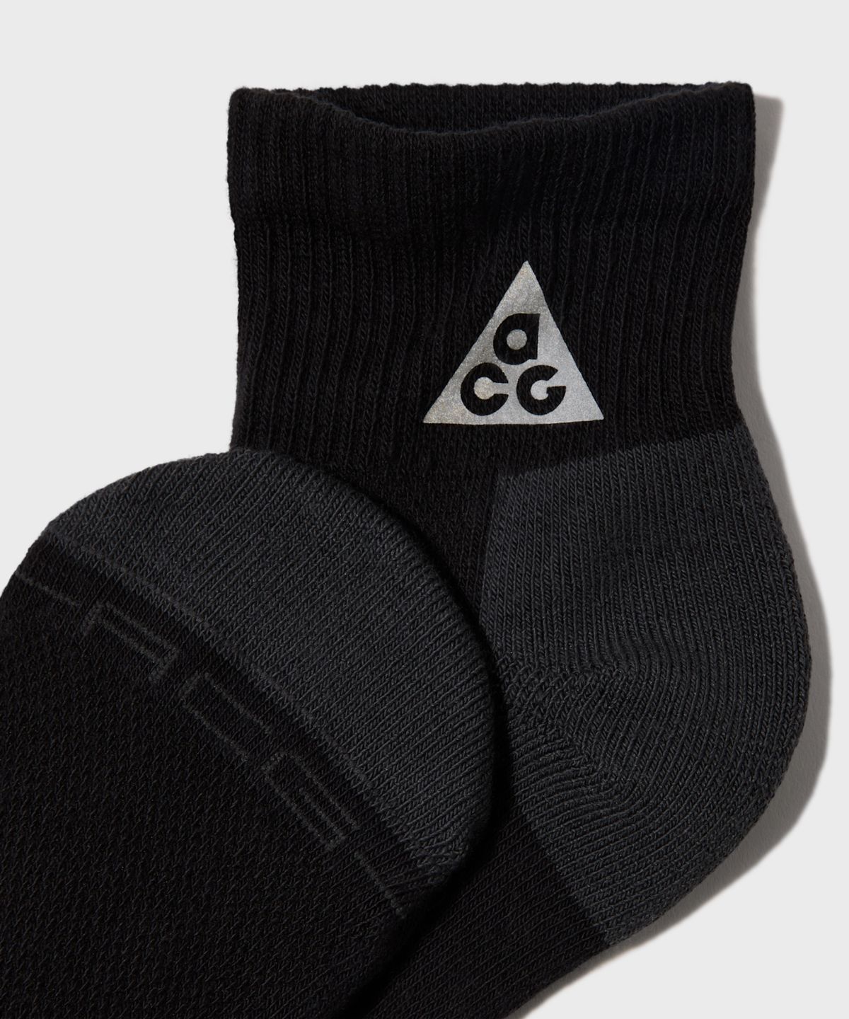 나이키(NIKE) ACG 에브리데이 엘리베이티드앵클 삭스(1켤레) - 블랙:다크 스모크 그레이 / IH8648-010