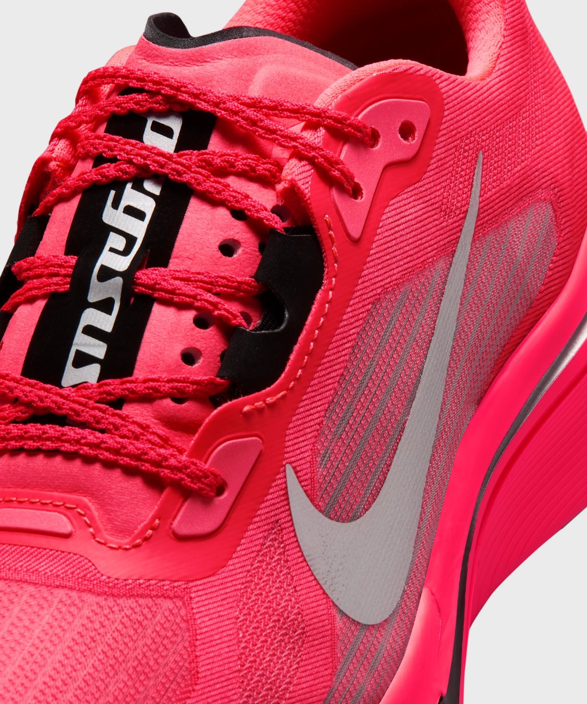 나이키(NIKE) 페가수스 플러스 2 W - 플래시 크림슨:블랙:화이트:메탈릭 실버 / IM2543-600
