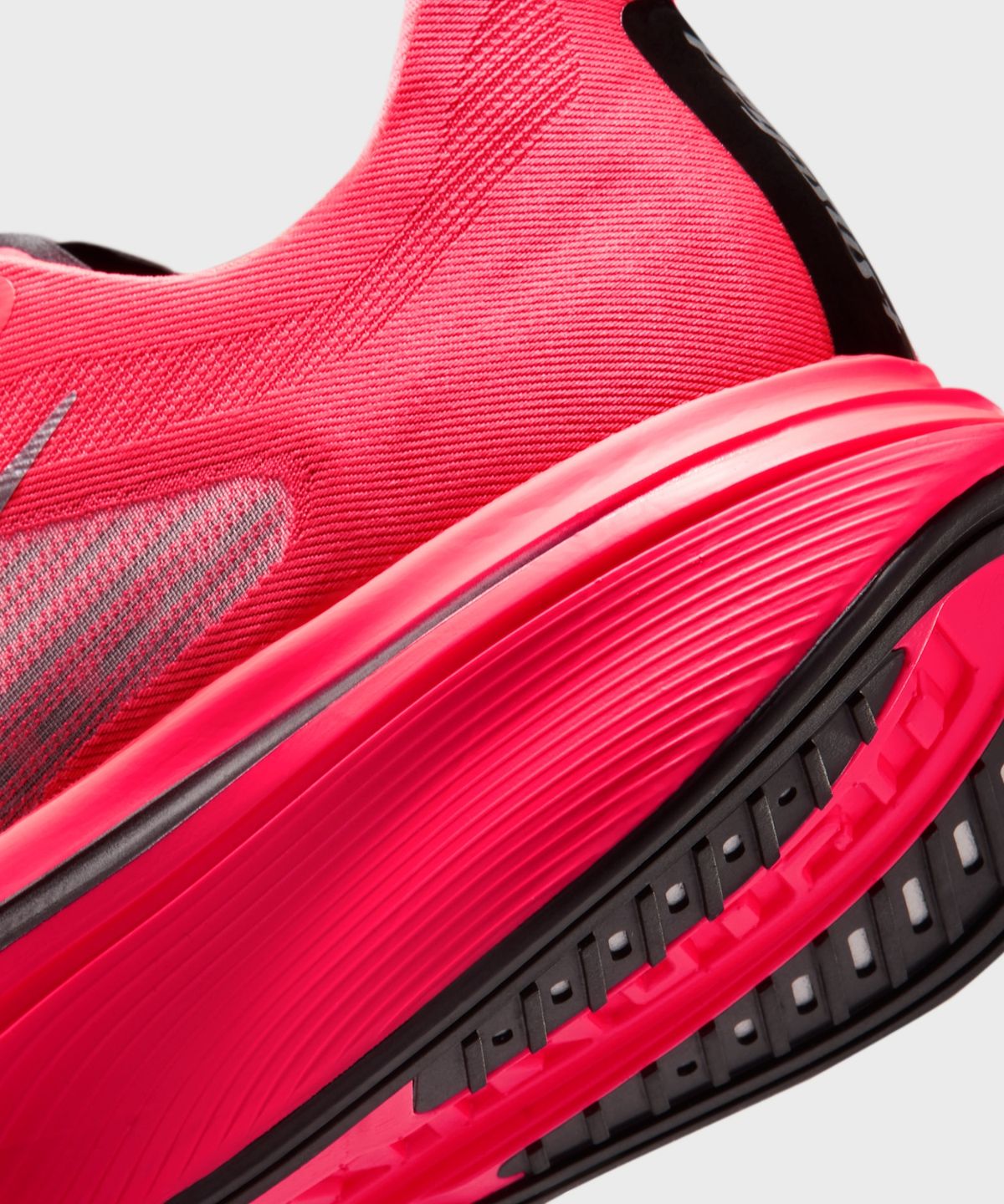 나이키(NIKE) 페가수스 플러스 2 W - 플래시 크림슨:블랙:화이트:메탈릭 실버 / IM2543-600