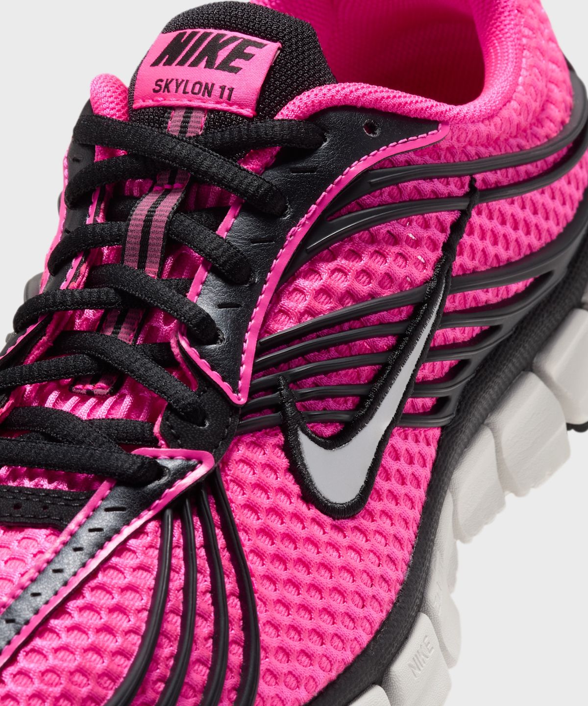 나이키(NIKE) 줌 스카이론 11 W - 하이퍼 핑크:블랙:서밋 화이트:메탈릭 실버 / IU7360-601