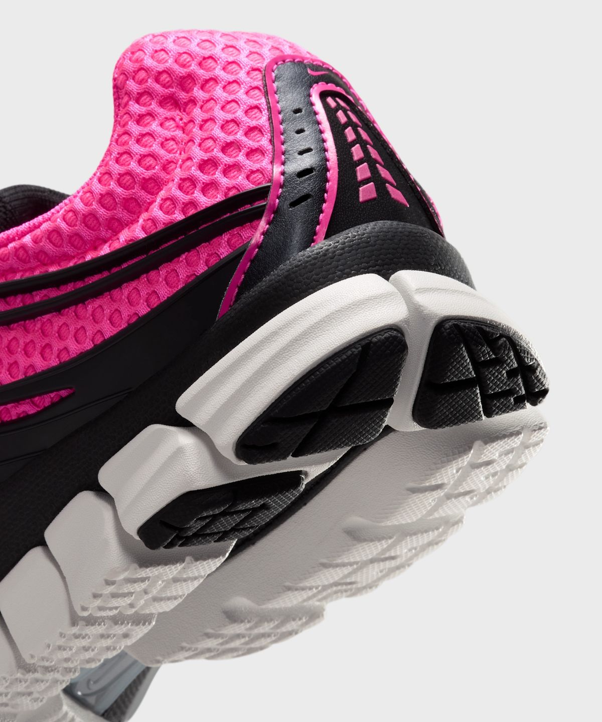 나이키(NIKE) 줌 스카이론 11 W - 하이퍼 핑크:블랙:서밋 화이트:메탈릭 실버 / IU7360-601