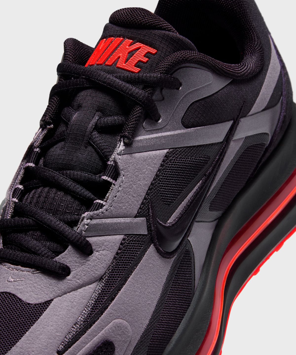 나이키(NIKE) 에어 맥스 메트로 M - 블랙:메탈릭 다크 그레이:브라이트 크림슨:블랙 / IW4935-004