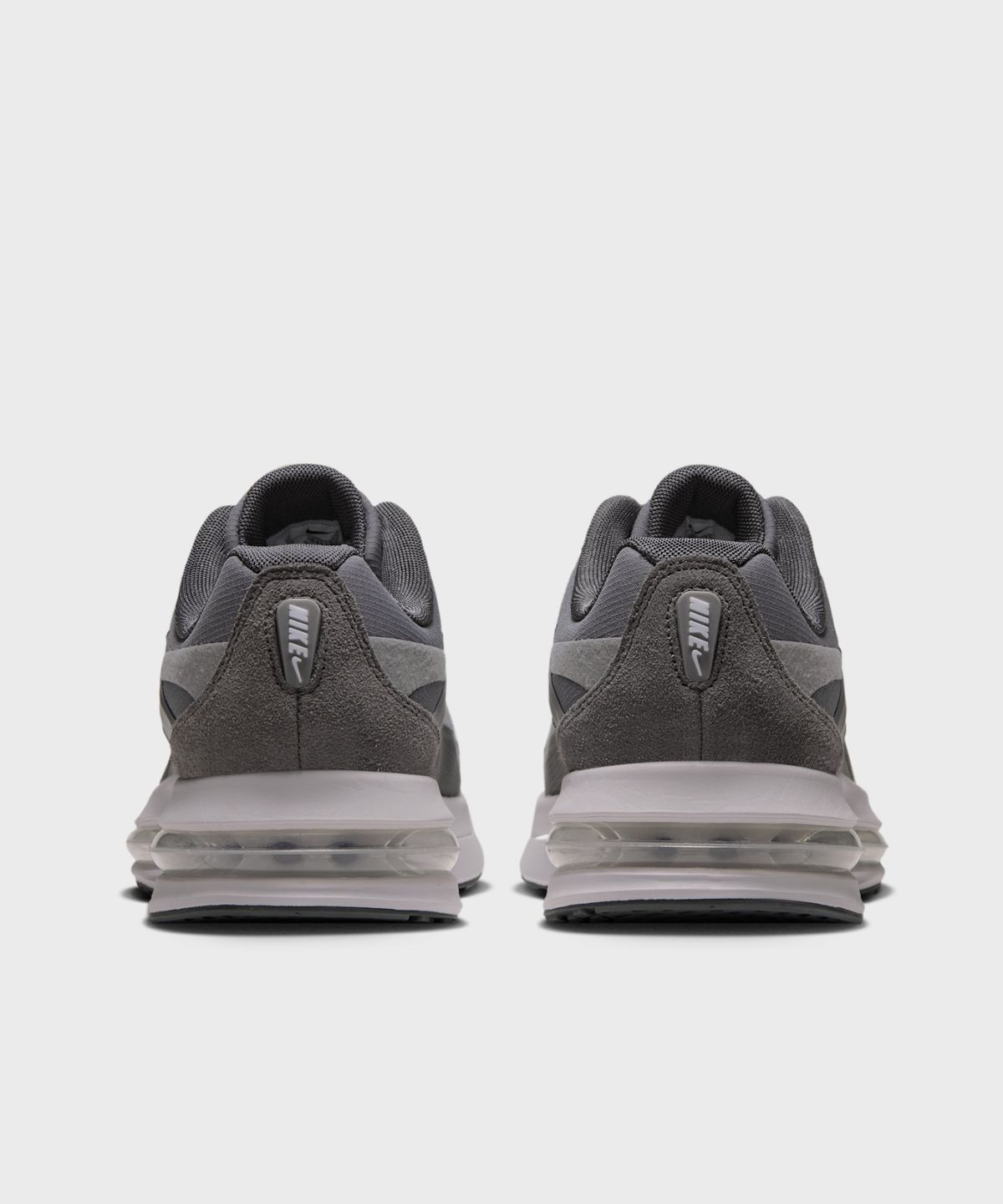 나이키(NIKE) 에어 맥스 메트로 M - 스모크 그레이:파티클 그레이:아이언 그레이:화이트 / IW4935-005