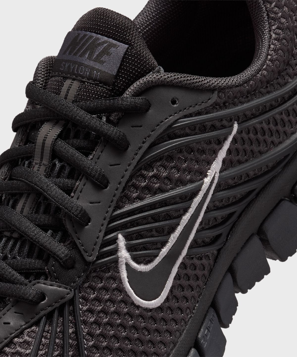 나이키(NIKE) 줌 스카이론 11 M - 앤트러사이트:메탈릭 실버:리플렉티브 실버:블랙 / IZ6425-001