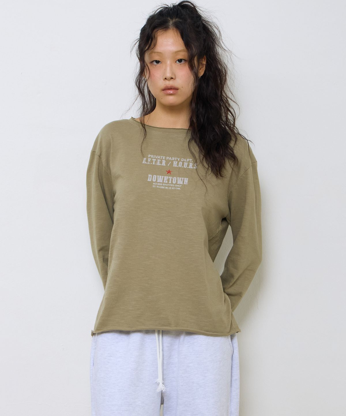 에키오(EKIO) 컷오프 다운타운 슬럽 롱슬리브 (Khaki)