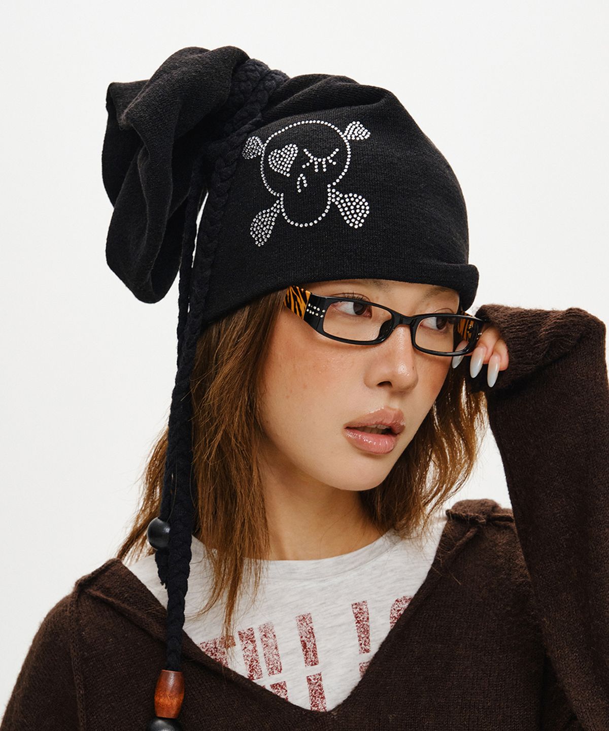 소르비(SORBEE) SKULL STRING LONG BEANIE / BLACK