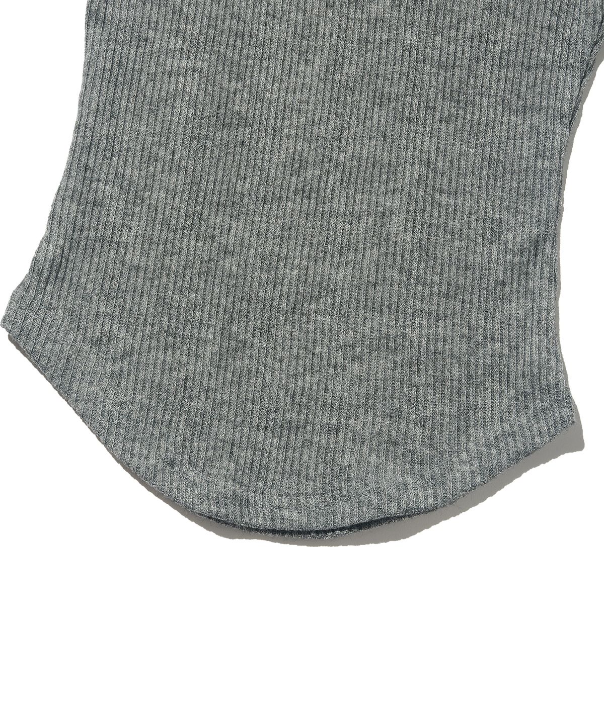 서울어패럴(SEOUL APPAREL) 커브드 헴 워머 목폴라 레이어드 (차콜)