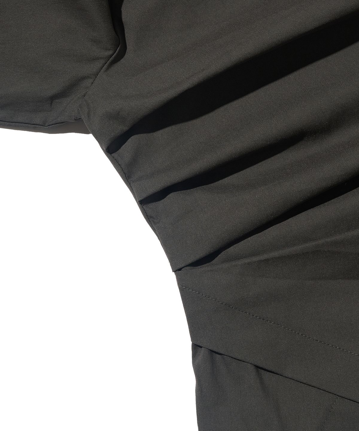 서울어패럴(SEOUL APPAREL) 커프스 언발 블라우스 (차콜)​​​