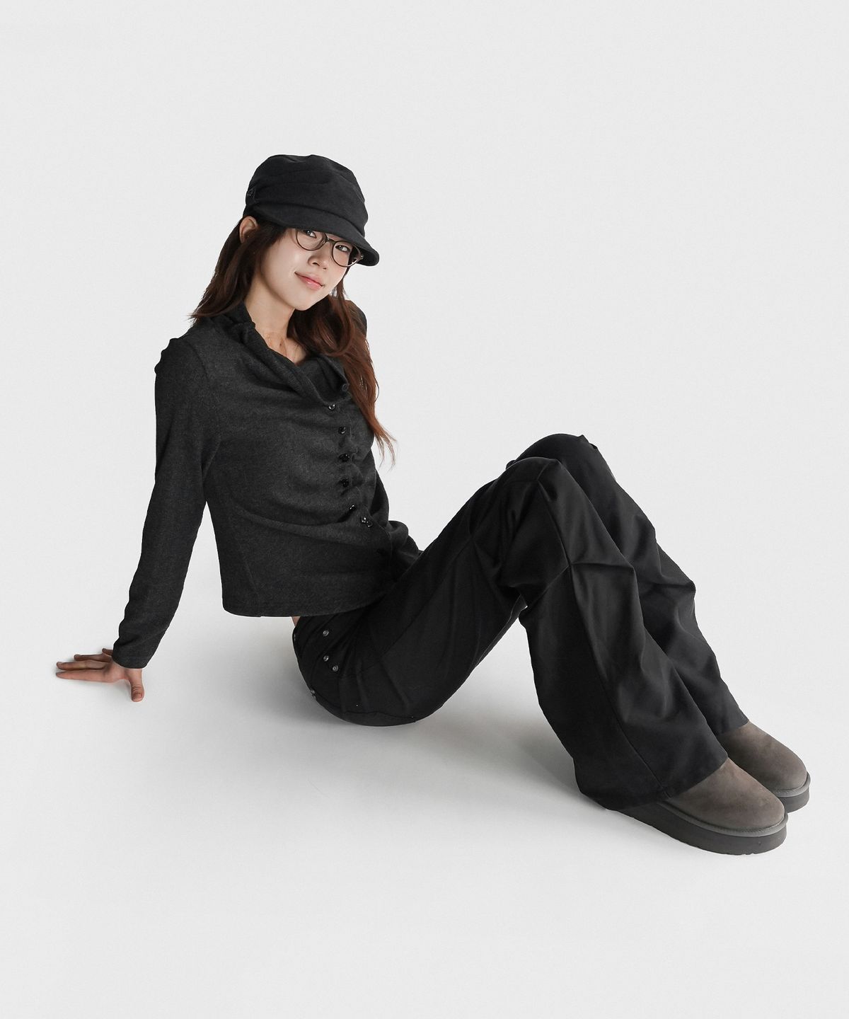 지도트(JIDOT) WASHED PANEL FLARE PANTS BLACK