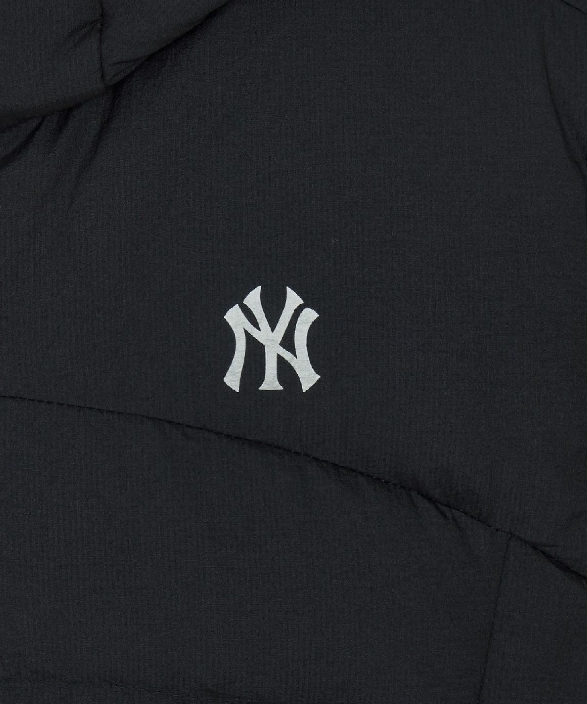 엠엘비(MLB) 고프코어 후드 패커블 경량 커브패딩 NY (Black)