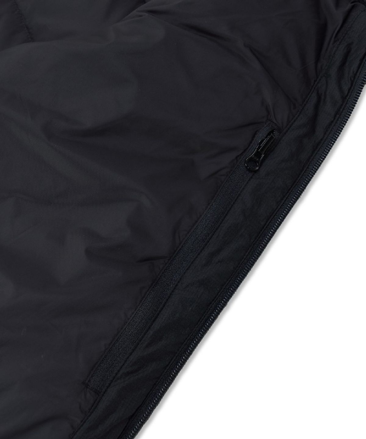 엠엘비(MLB) 고프코어 후드 패커블 경량 커브패딩 NY (Black)