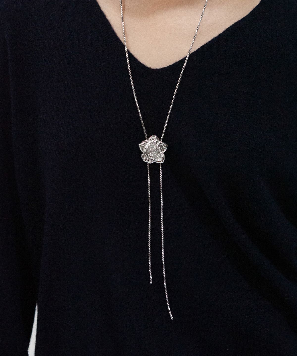 지지(GEEGEE) rose tie chain necklace