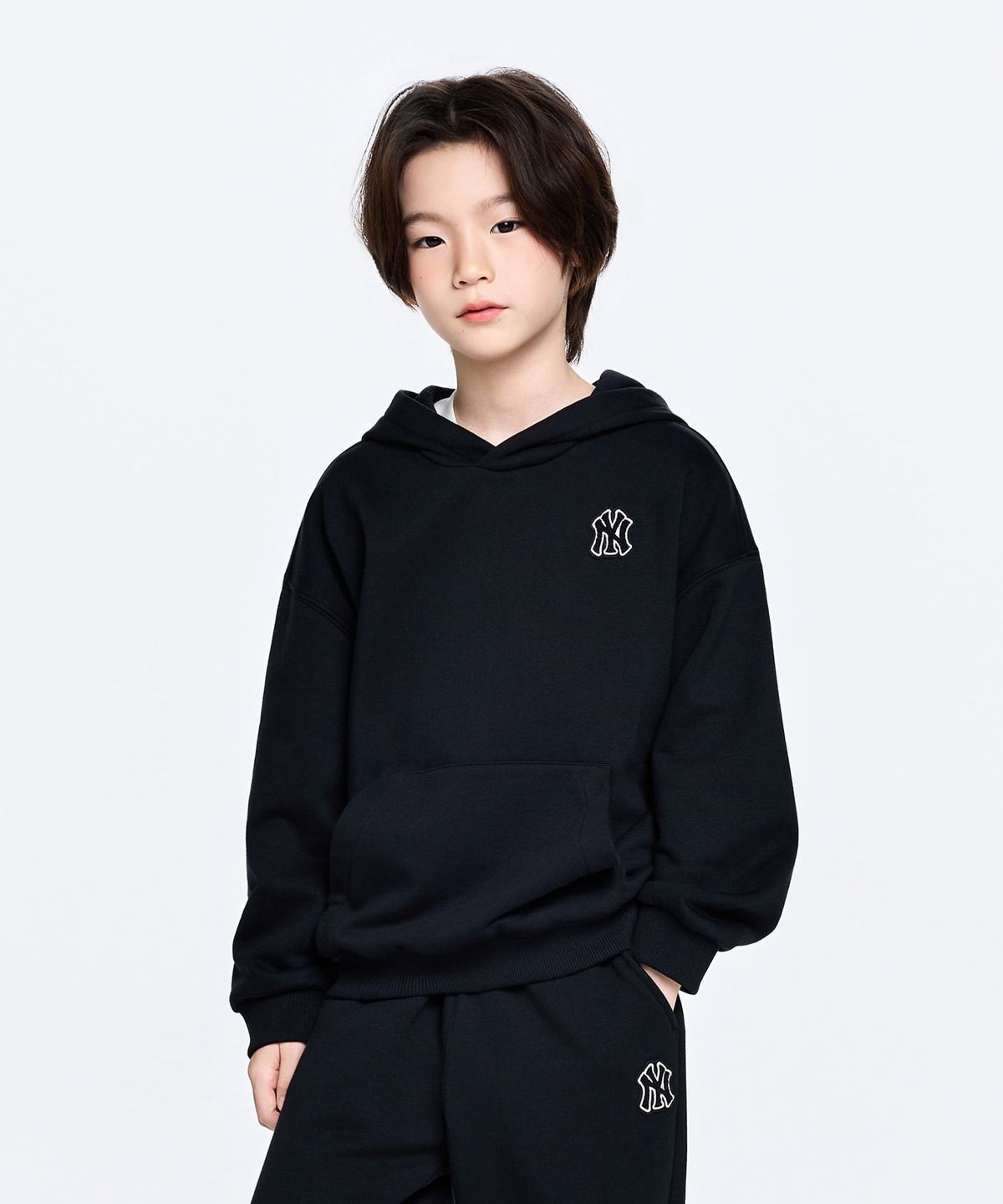 엠엘비 키즈(MLB KIDS) 스포티브 베이직 스몰로고 기모 후드티 NY (Black)