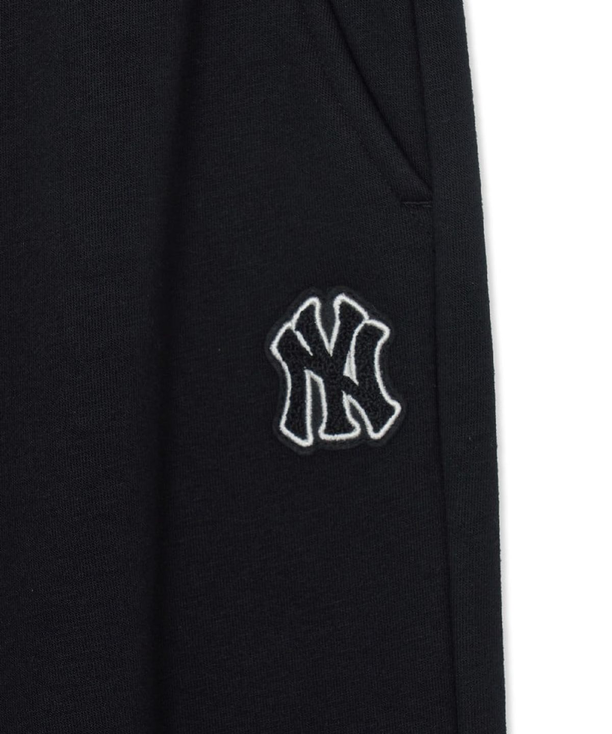 엠엘비 키즈(MLB KIDS) 스포티브 스몰로고 기모 루즈 조거 팬츠 NY (Black)