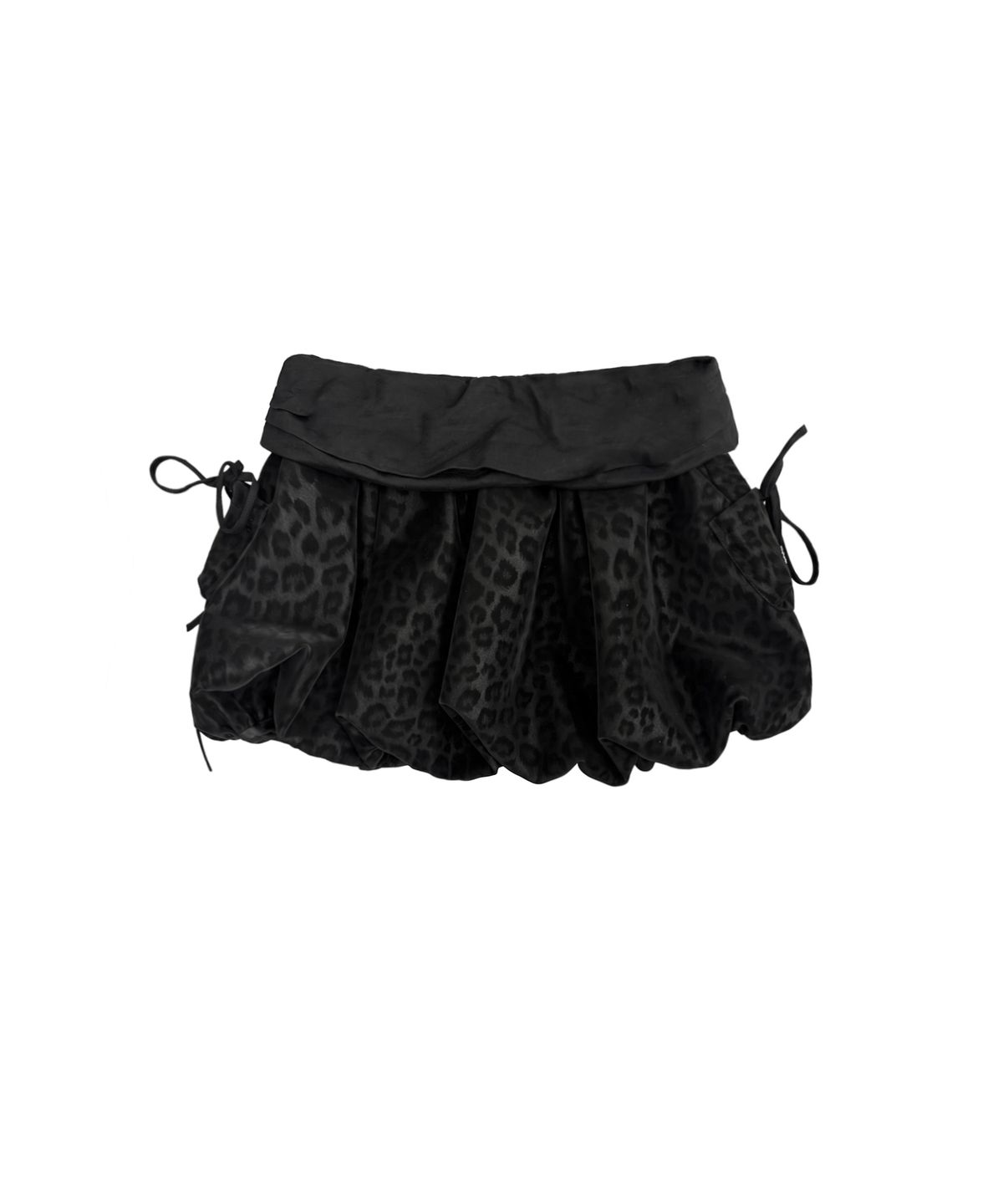 와이이이엘(YEEL) BALLOON RIBBON SHORT SKIRT LEOPARD BLACK