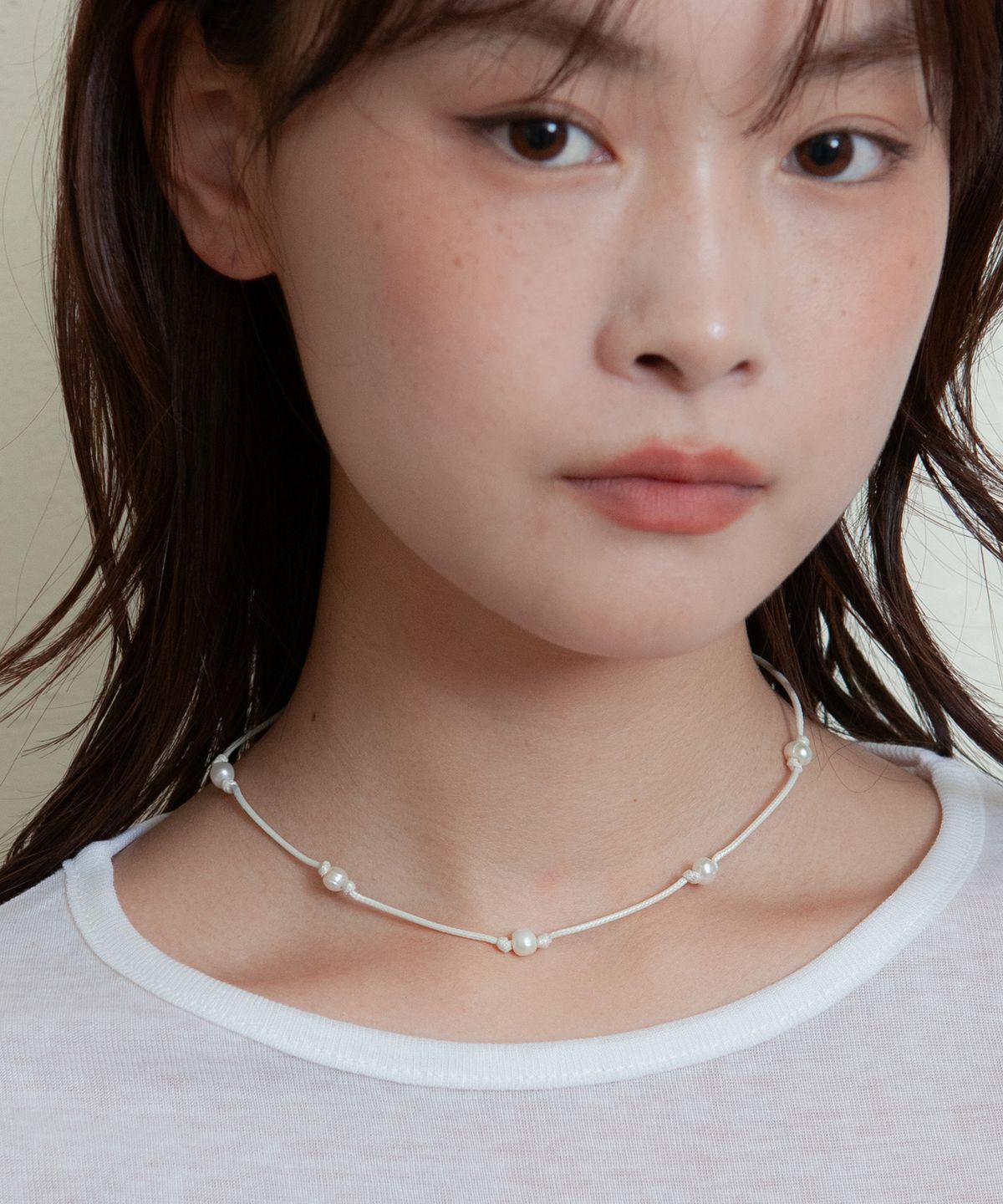 지지(GEEGEE) water pearl string necklace - ivory