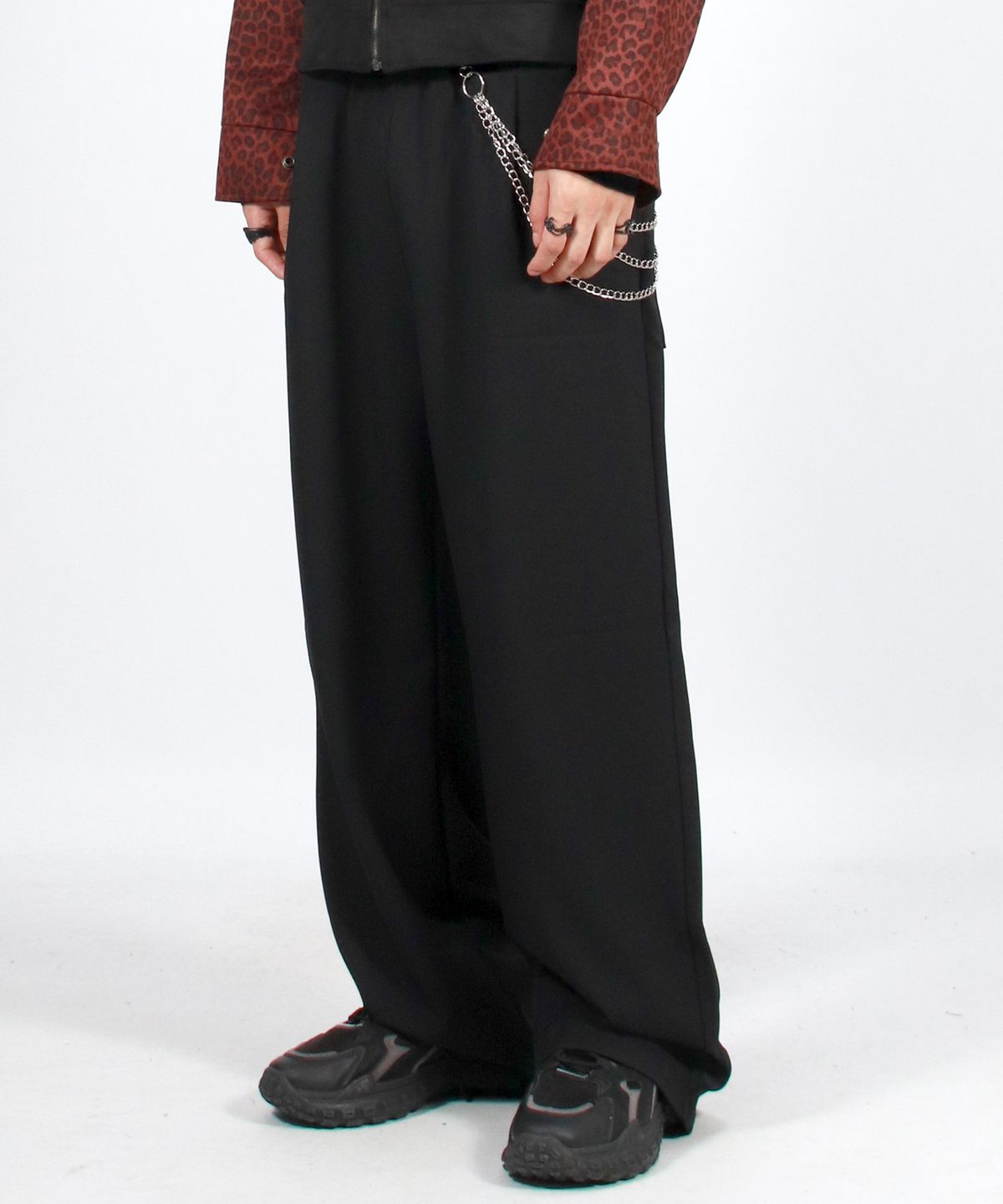 드마크(DEMARC) M solid straight-fit semi-wide pants - Black