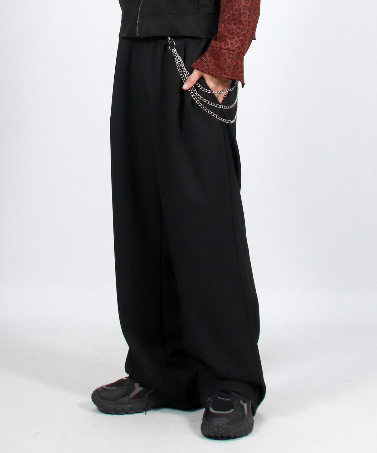 드마크(DEMARC) M solid straight-fit semi-wide pants - Black