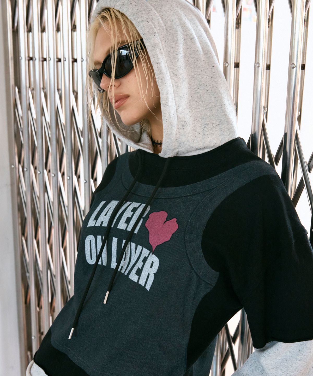하이타이드 프랭키(HIGHTIDEFRANKIE) Layer on Layer Hoodie Black