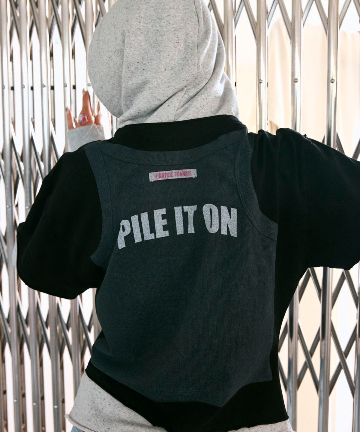 하이타이드 프랭키(HIGHTIDEFRANKIE) Layer on Layer Hoodie Black