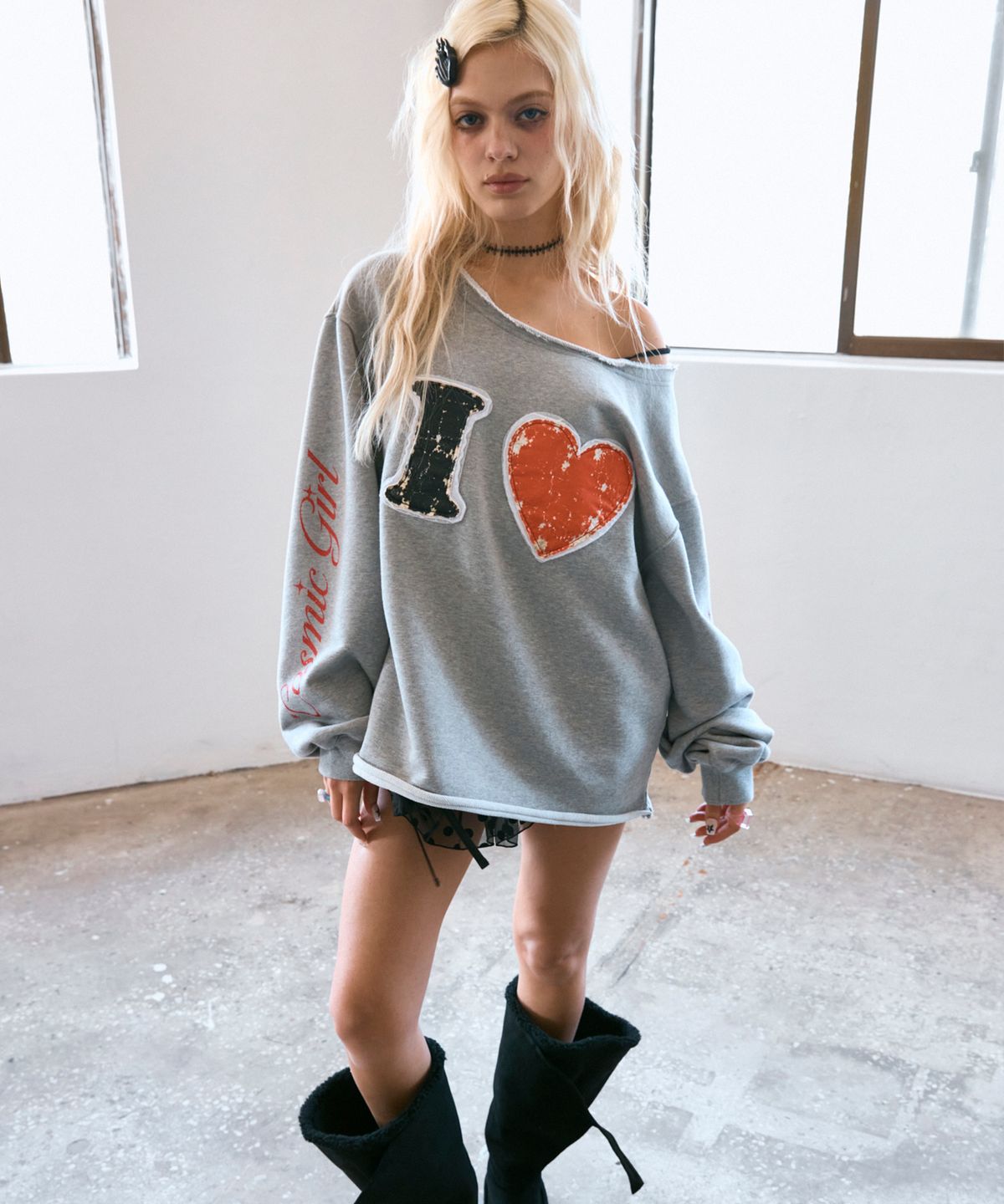 하이타이드 프랭키(HIGHTIDEFRANKIE) Love Cosmic Girl Off Shoulder Sweatshirt Melange Grey