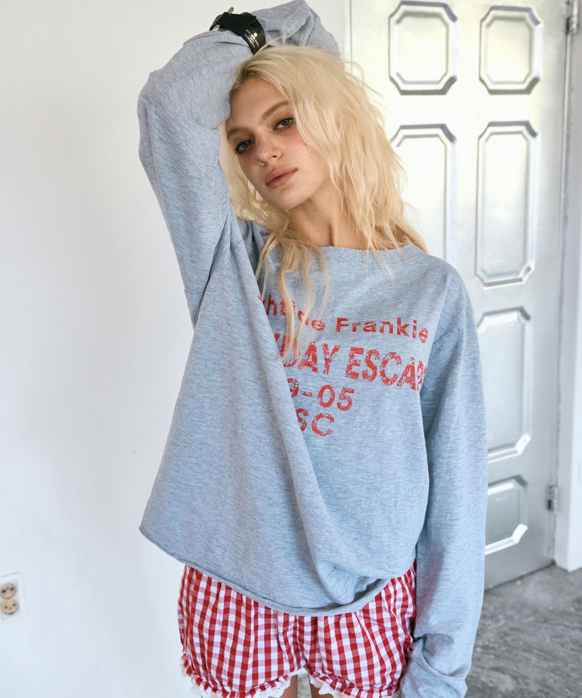 하이타이드 프랭키(HIGHTIDEFRANKIE) 0905 ESC Off-Shoulder Tee Gray