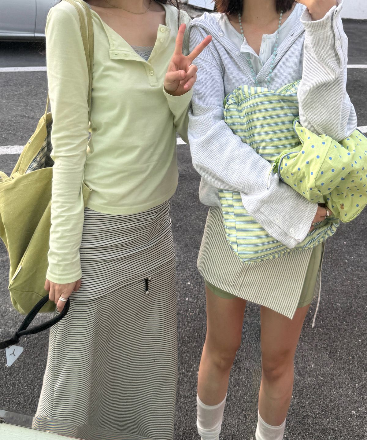포트레이트서울(PORTRAITSEOUL) 라이트 코튼모달 버튼 티셔츠_페일 라임