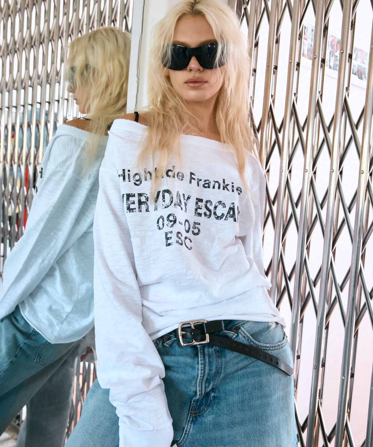 하이타이드 프랭키(HIGHTIDEFRANKIE) 0905 ESC Off-Shoulder Tee White