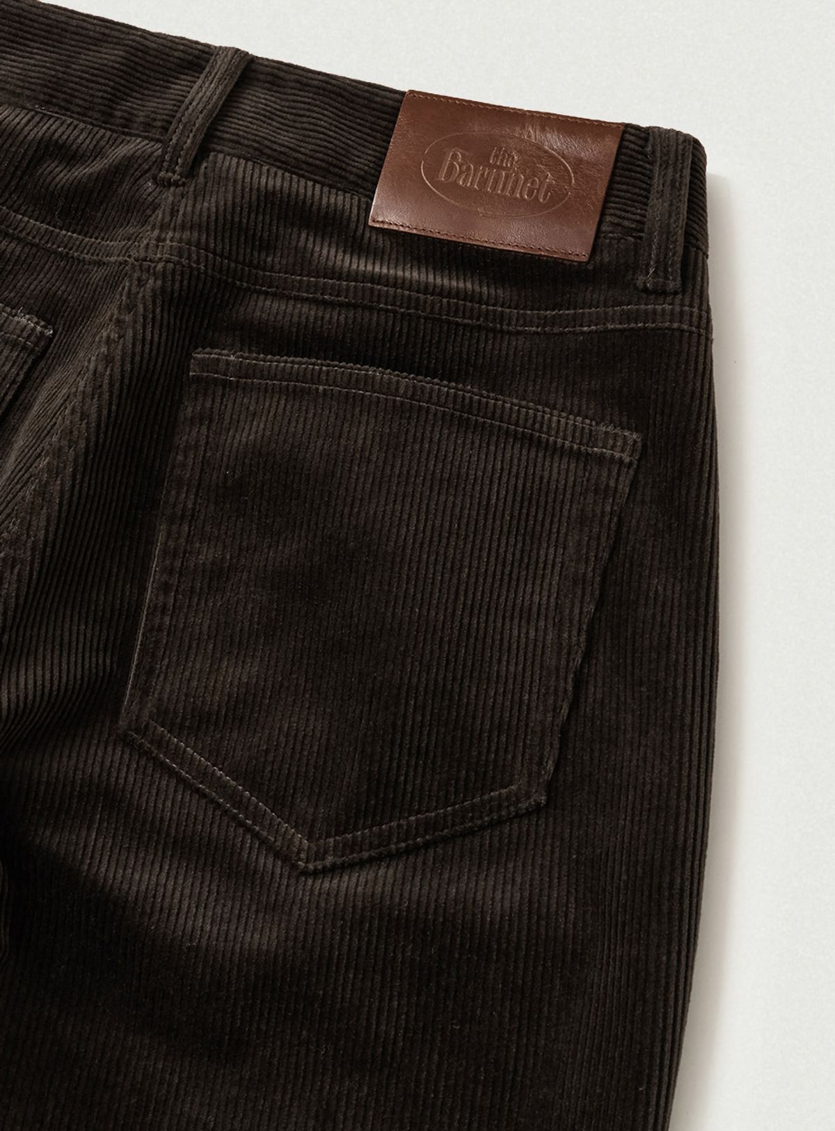 더바넷(THEBARNNET) Clea Corduroy Relaxed-Fit Pants_Charcoal