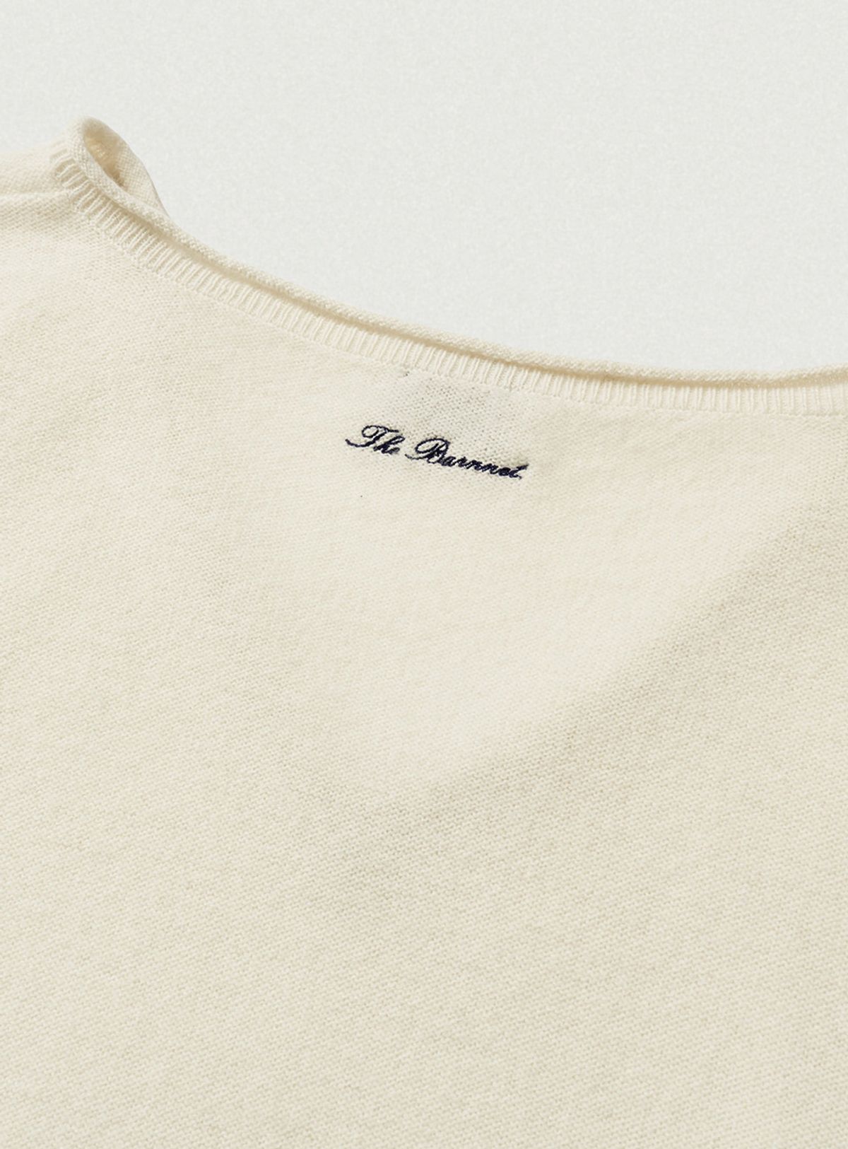 더바넷(THEBARNNET) Mild Deep V-neck Cashmere Knit_Ivory