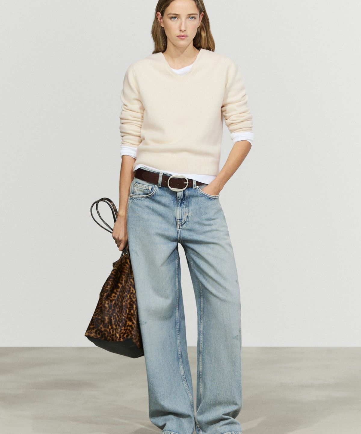마시모두띠(MASSIMO DUTTI) 100% 울 하이 V넥 긴소매 리브 니트 스웨터