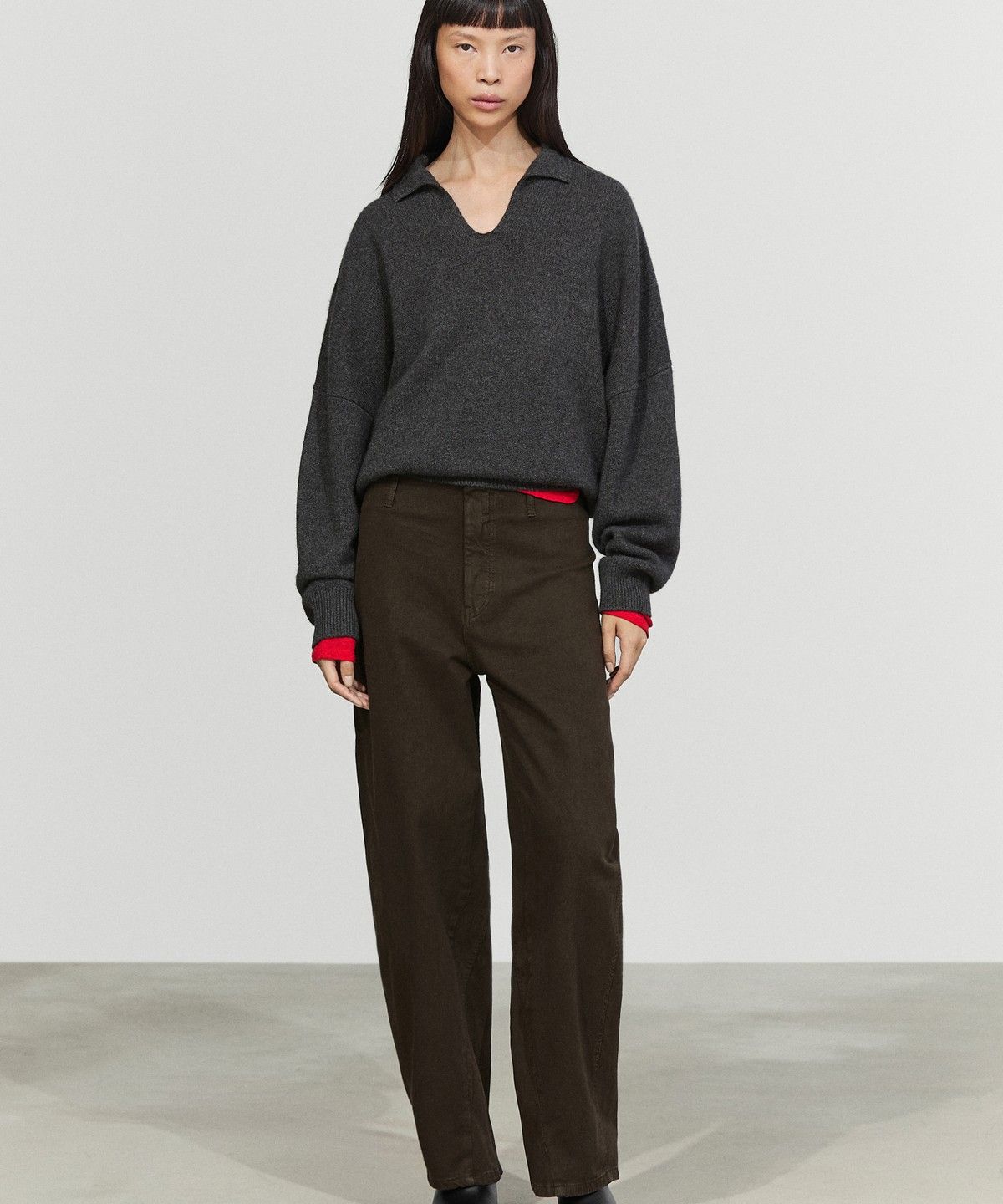 마시모두띠(MASSIMO DUTTI) 스티치 디테일 캐롯 핏 팬츠